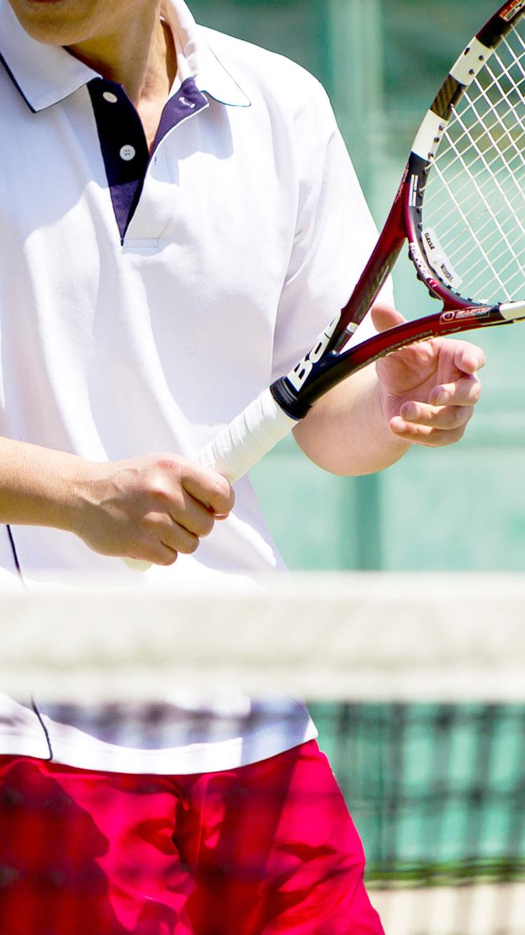 日進市で人気のテニススクールをお探しなら、初心者から競技志向の方におすすめの『WEEDS テニススクール』へ。